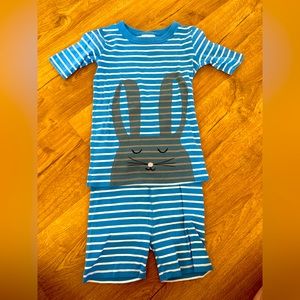 EUC Hanna Andersson Easter short John pajama set. Size 8